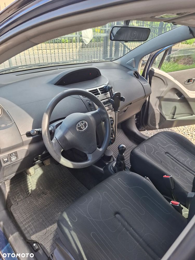 Toyota Yaris 1.33 Luna - 4