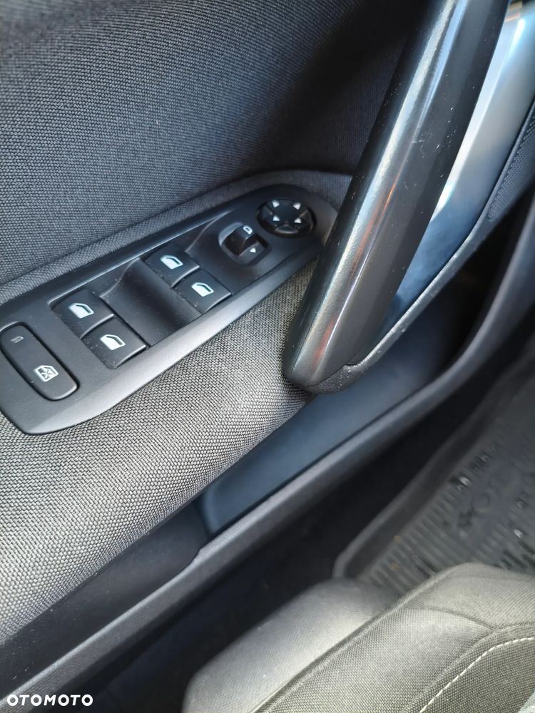 Peugeot 308 1.2 PureTech Allure S&S - 16