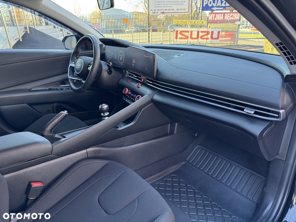 Hyundai Elantra 1.6 Smart - 21