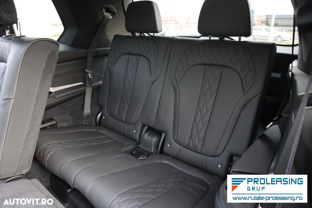 BMW X7 M60i xDrive AT MHEV - 17
