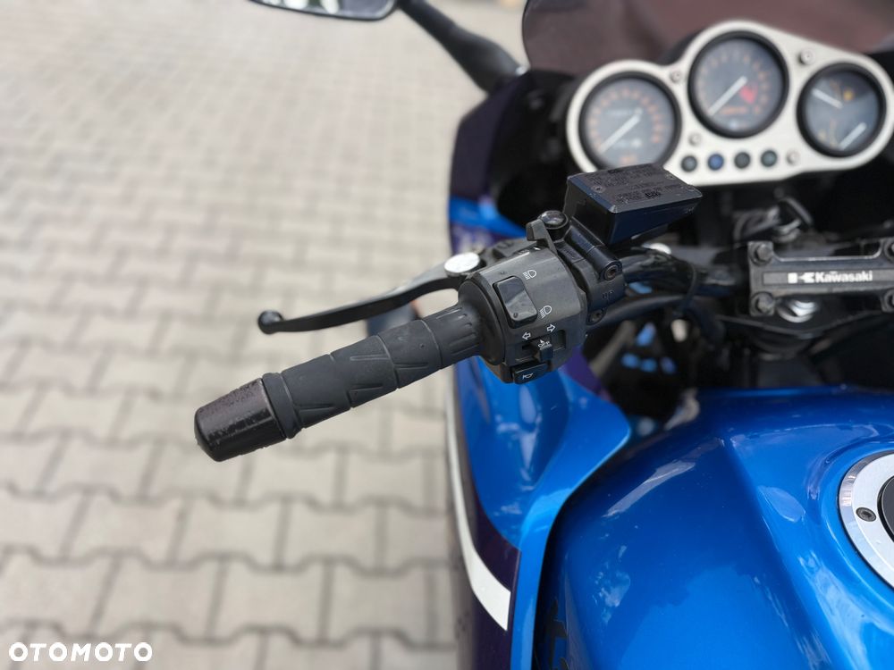 Kawasaki ZRX - 22