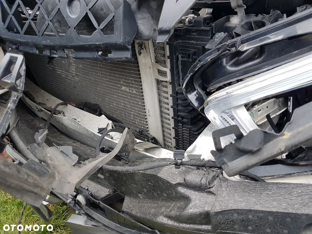 Mercedes-Benz Klasa A 250 4Matic 8G-DCT Special Edition - 4