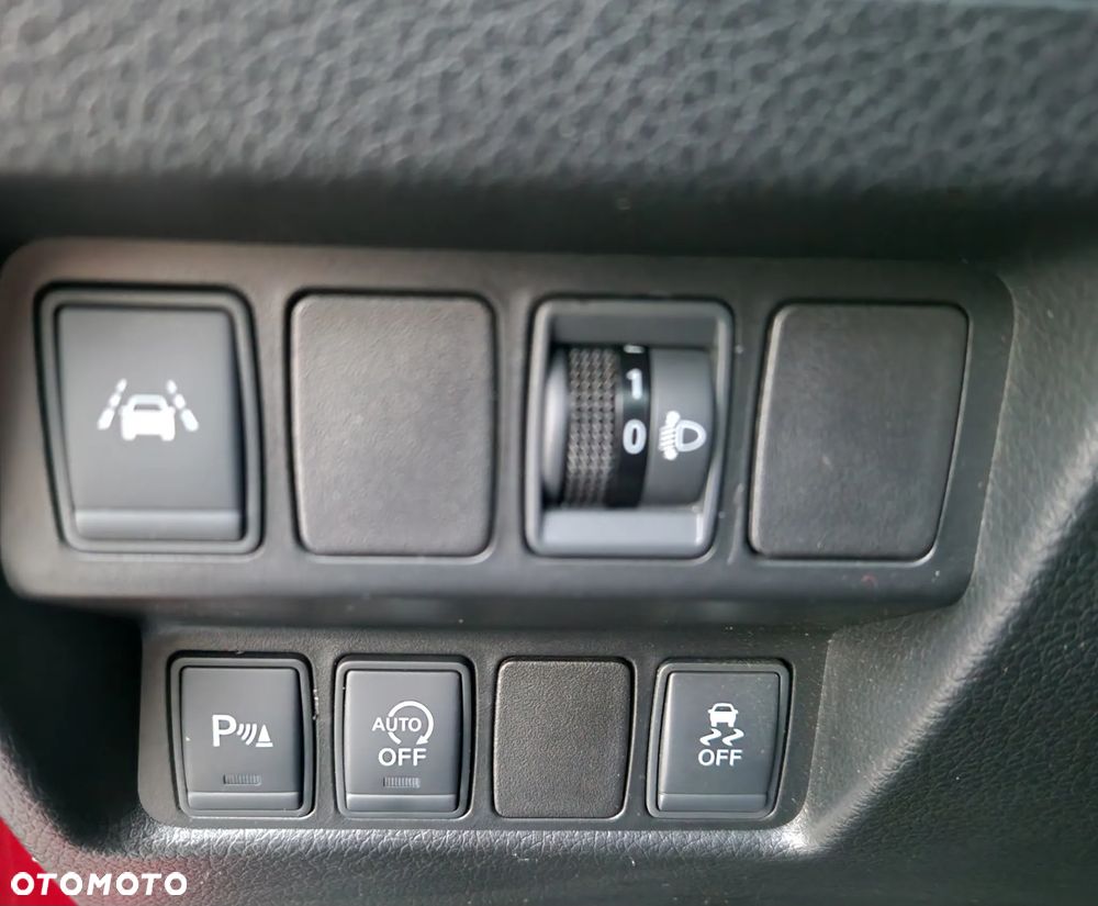 Nissan Qashqai 1.6 DIG-T N-Connecta - 25