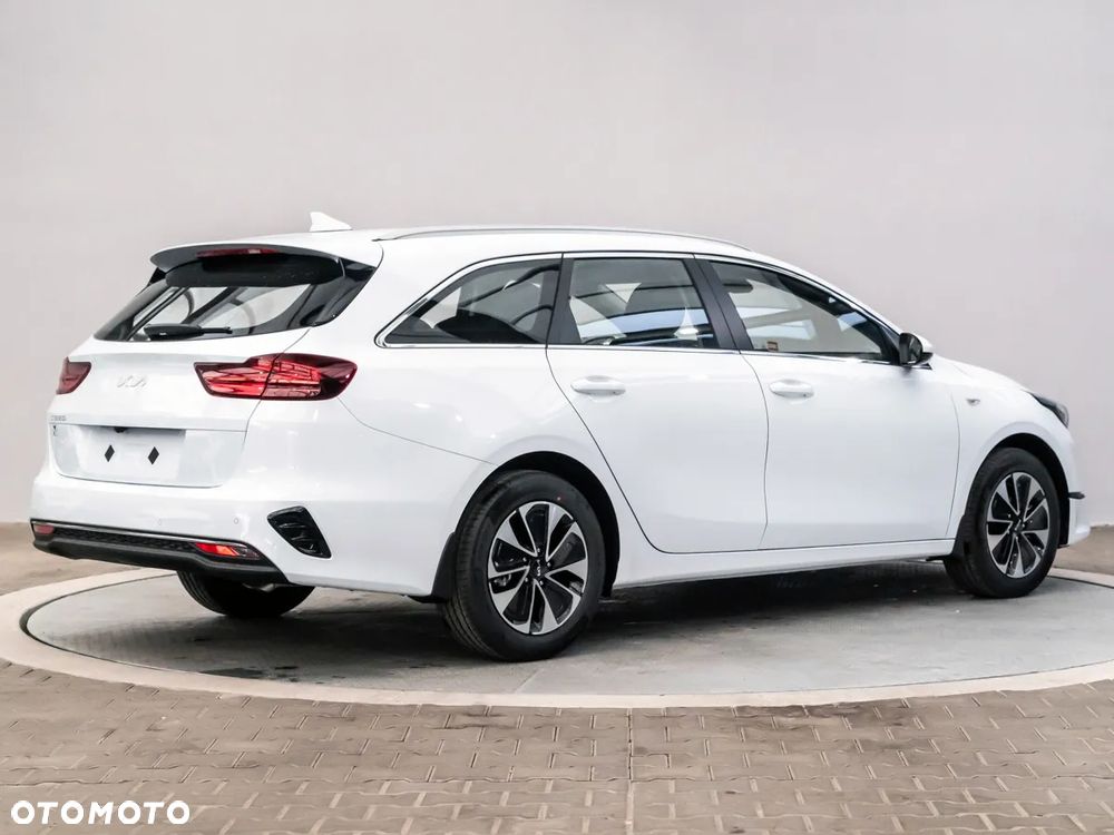 Kia Ceed 1.5 T-GDI M - 5