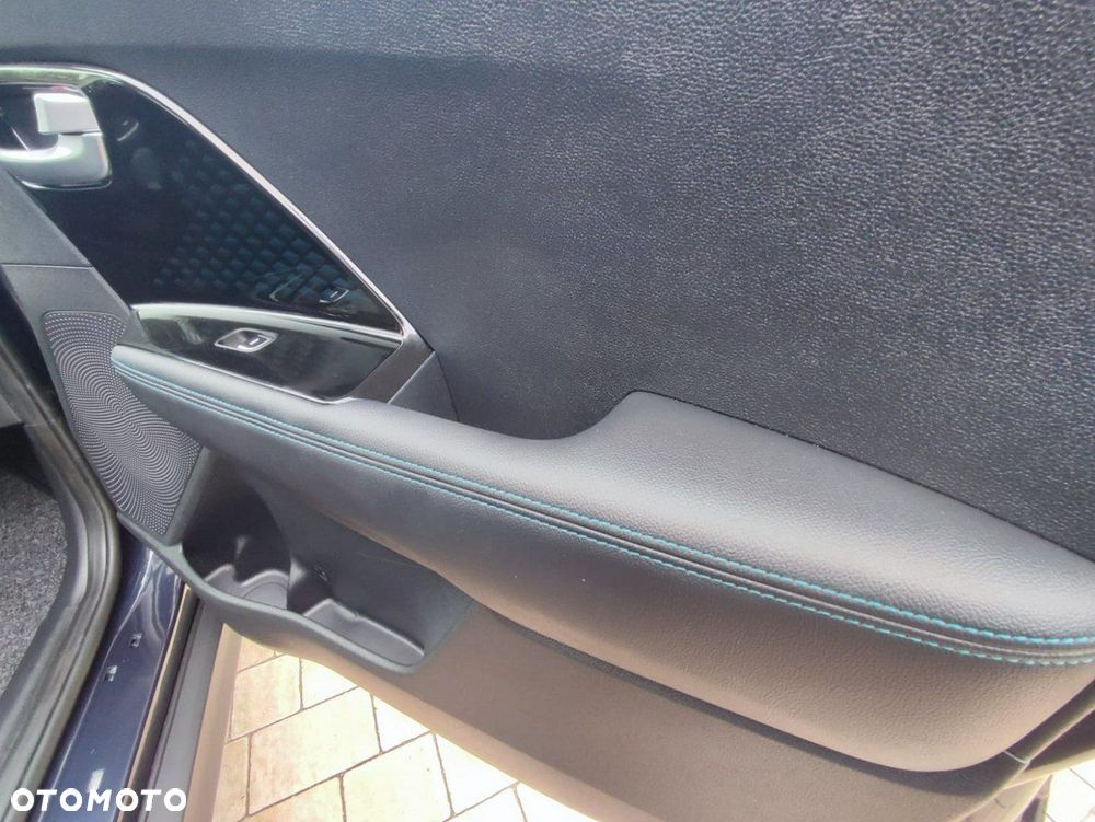 Kia Niro - 33
