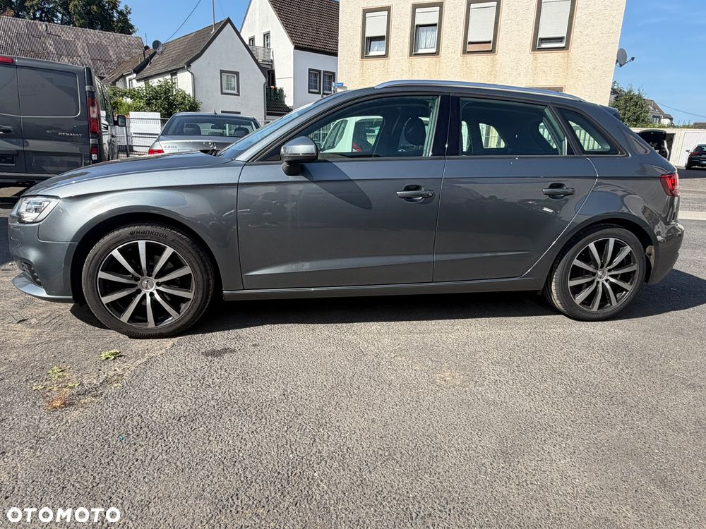 Audi A3 Sportback 30 TDI design - 4
