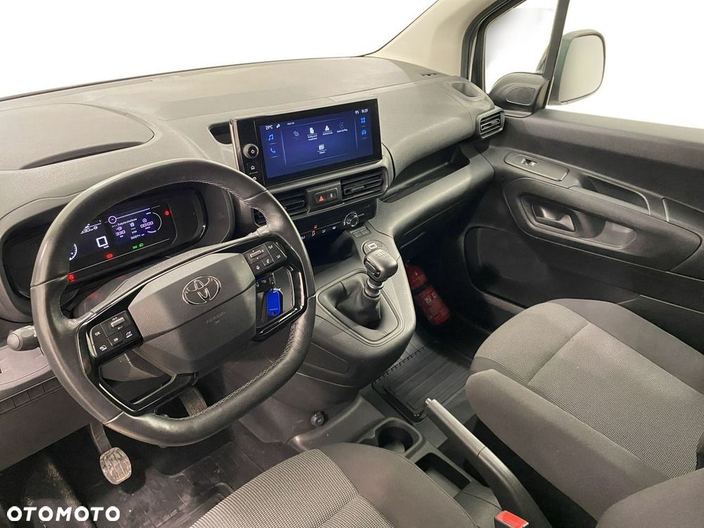 Toyota Proace City - 10