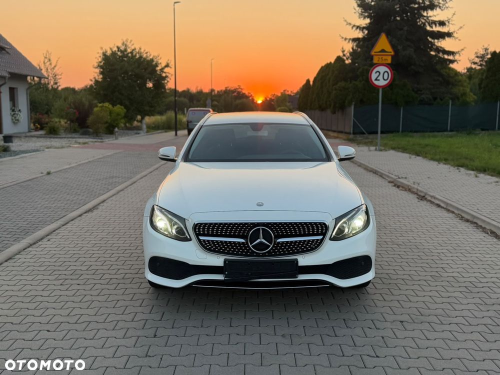 Mercedes-Benz Klasa E 220 d 9G-TRONIC Avantgarde - 2