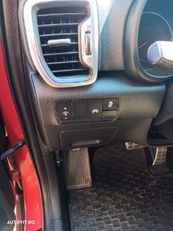 Kia Sportage 1.6 T-GDI 7DCT 4x4 Plus - 11