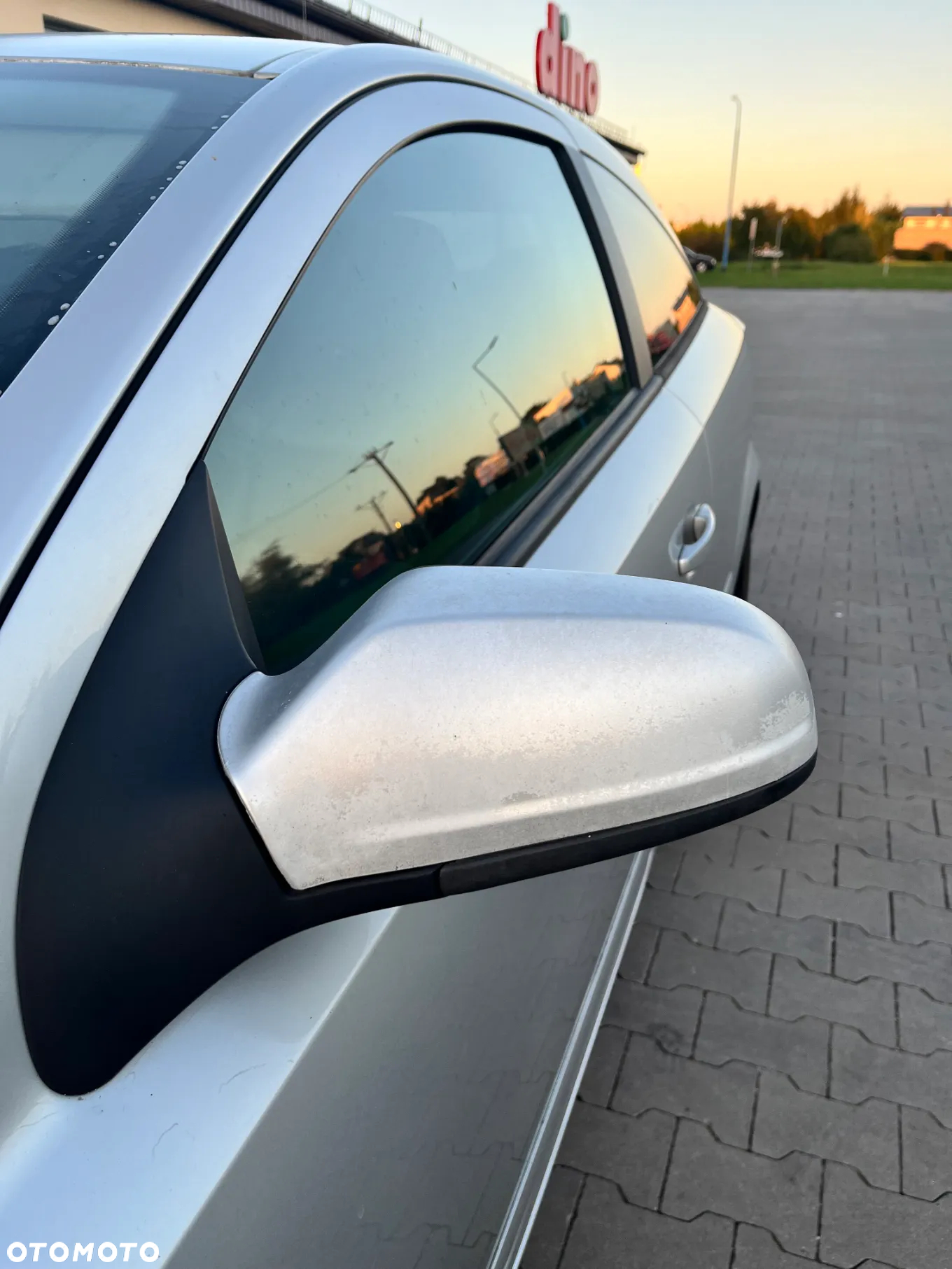 Opel Astra III GTC 1.6 Cosmo - 3