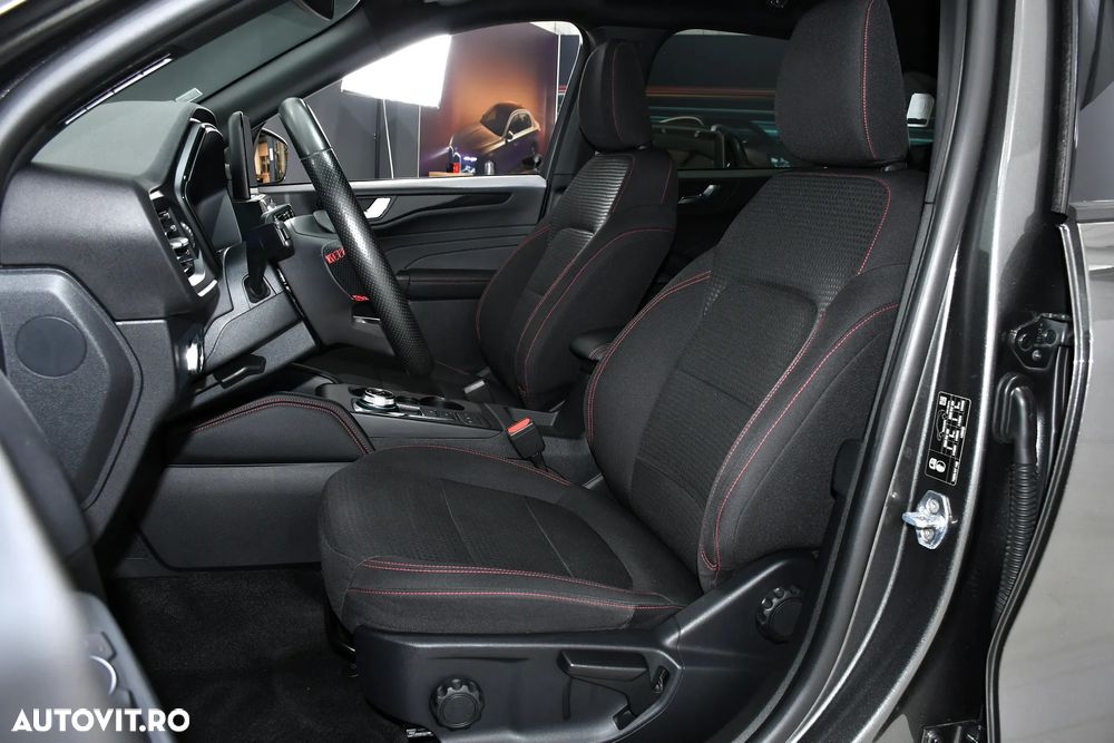 Ford Kuga 2.5 Duratec FHEV 4x4 ST-LINE - 13