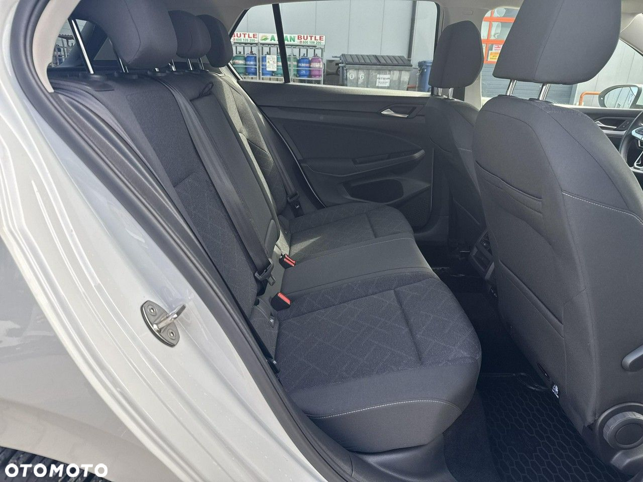 Volkswagen Golf VIII 1.5 TSI EVO Life - 18