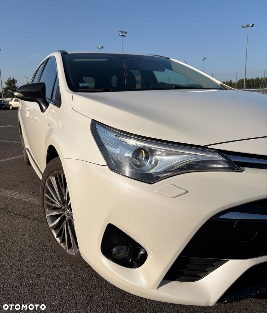 Toyota Avensis 1.8 Selection MS - 3