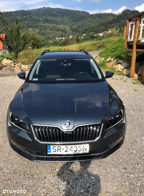Skoda Superb 2.0 TDI 4x4 L&K DSG - 9