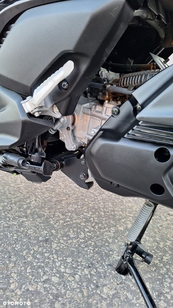 Yamaha X-max - 25