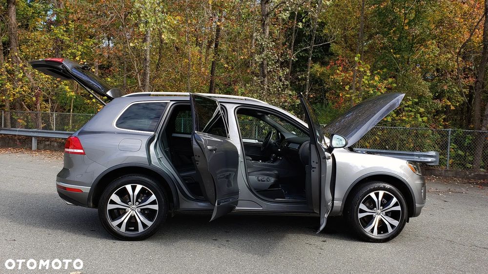Volkswagen Touareg - 27