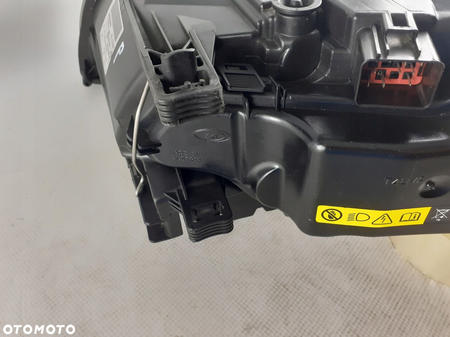 Lampa prawa przód Volvo V70 S80 bi-xenon skr 13-16 - 7