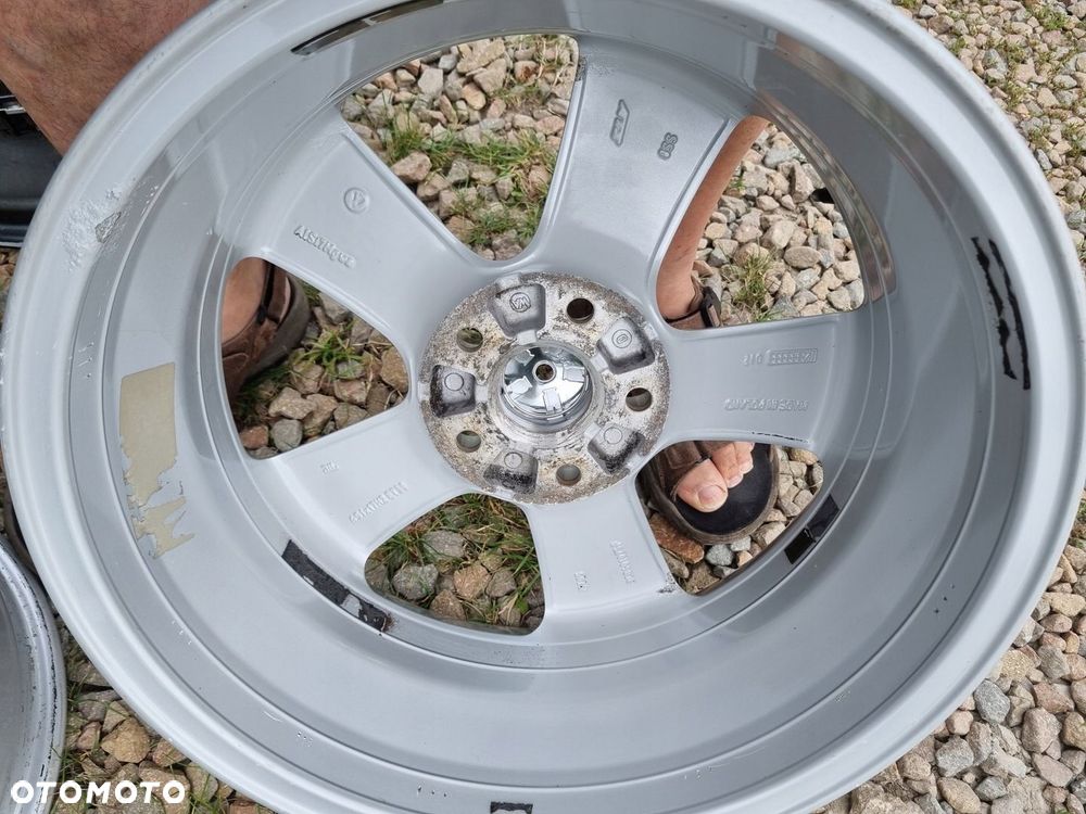 VW 3C8 PASSAT, AUDI Q3,Q2,SKODA ,SEAT 6.5X17 ET39 5X112 db stan - 11