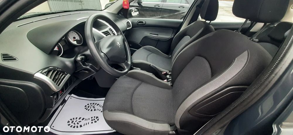 Peugeot 206 plus - 38