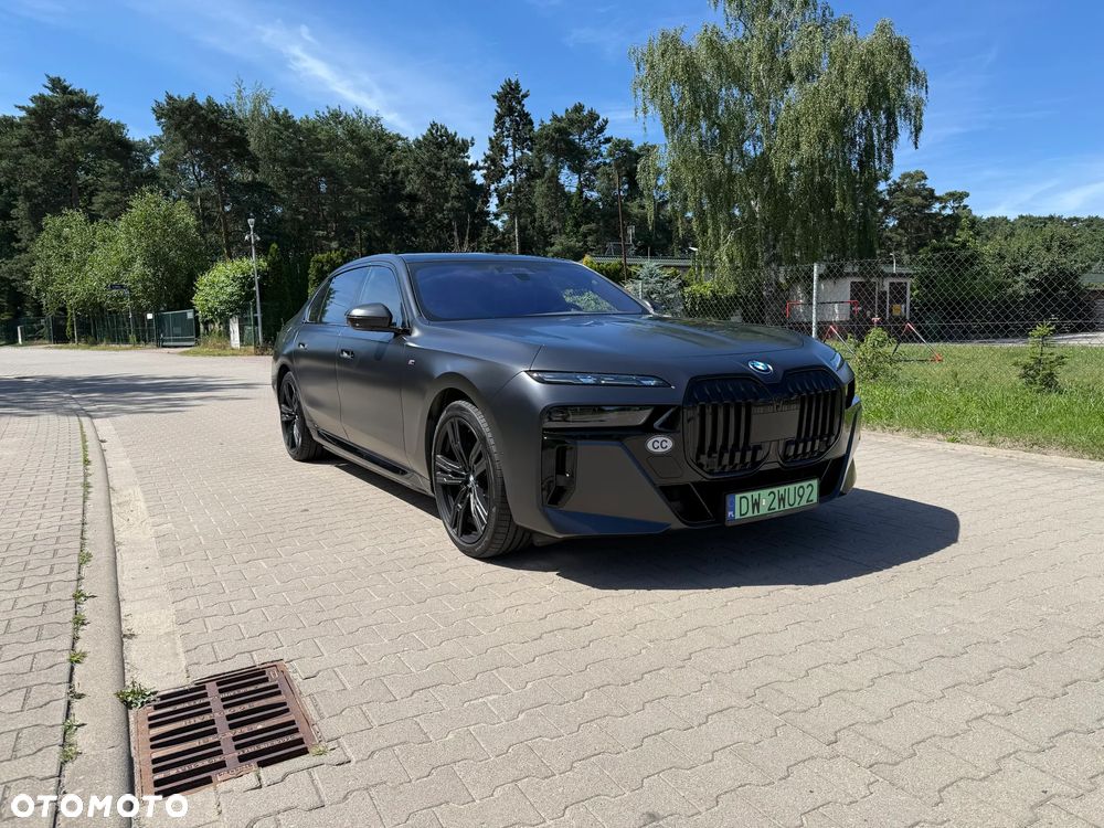 BMW i7 105.7kWh xDrive60 Individual Edition - 1