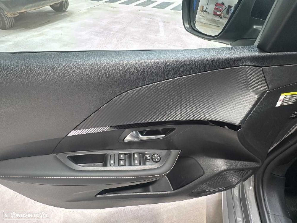 Peugeot 208 1.2 PureTech Allure - 12