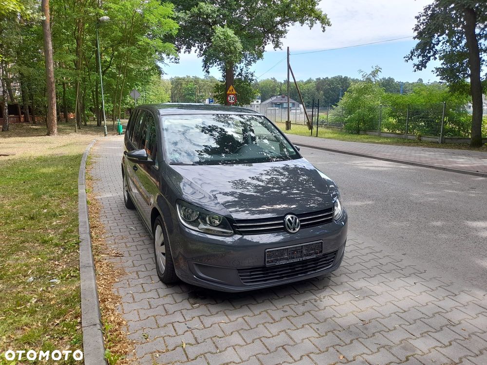 Volkswagen Touran - 8