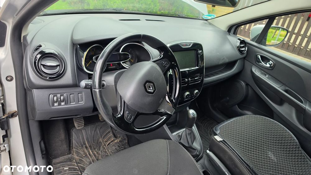 Renault Clio 1.2 16V 75 Dynamique - 19