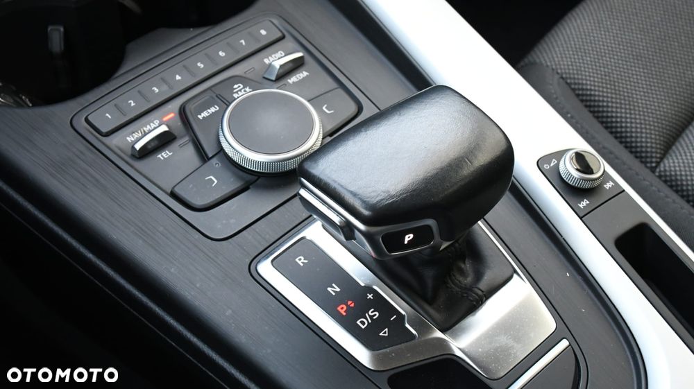 Audi A4 Avant 2.0 TDI S tronic - 19