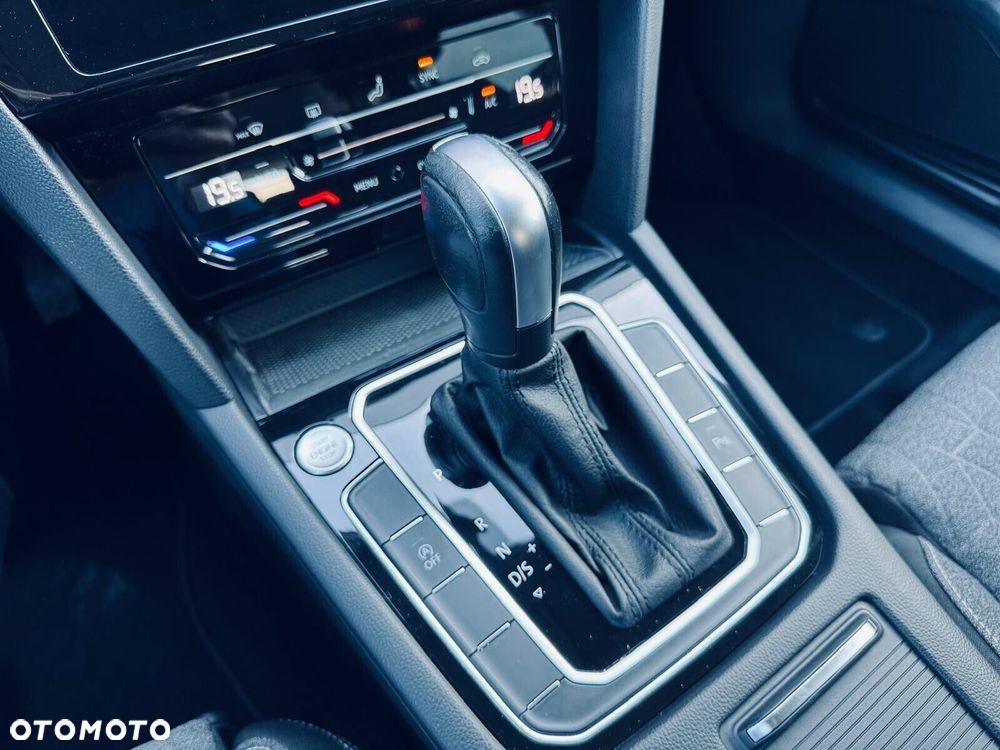 Volkswagen Passat 2022