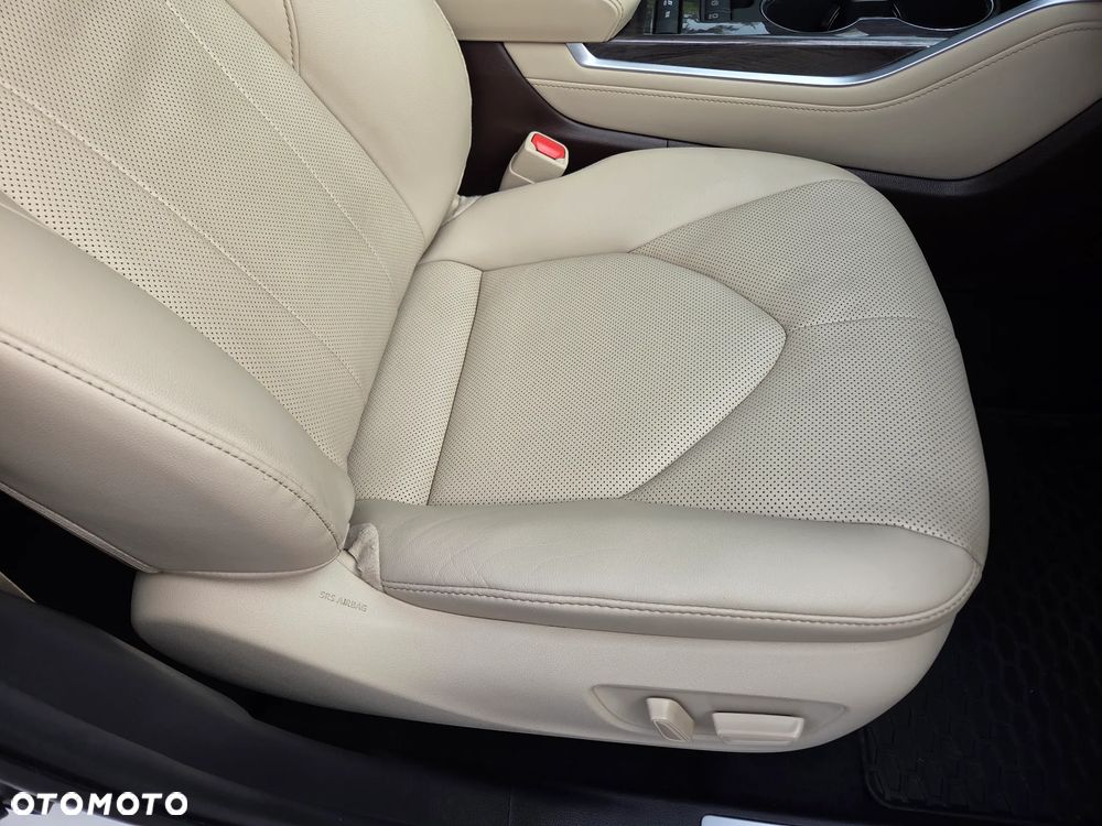 Toyota Highlander 2.5 Hybrid Executive - 20