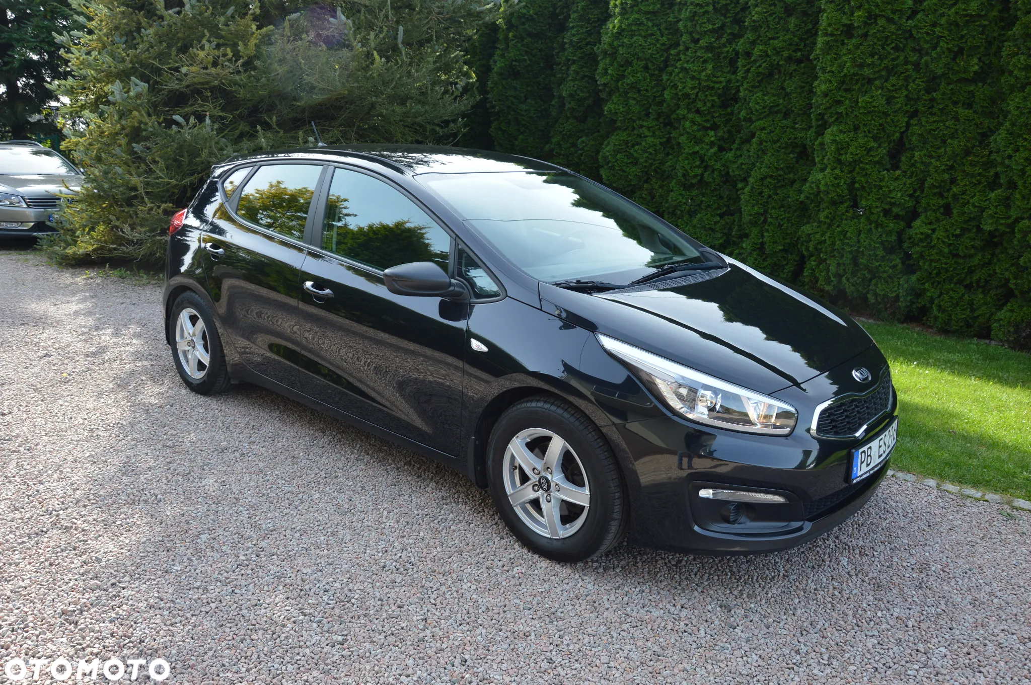 Kia Ceed - 10