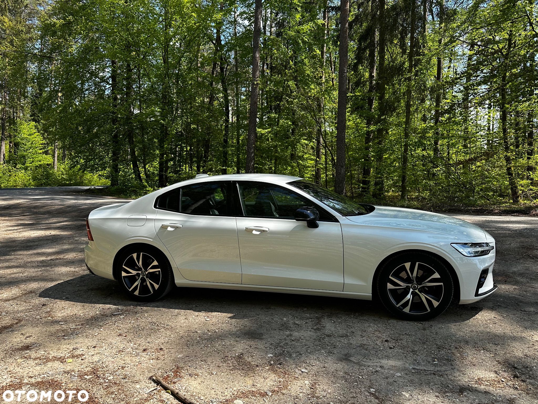 Volvo S60 B4 B R-Design - 1