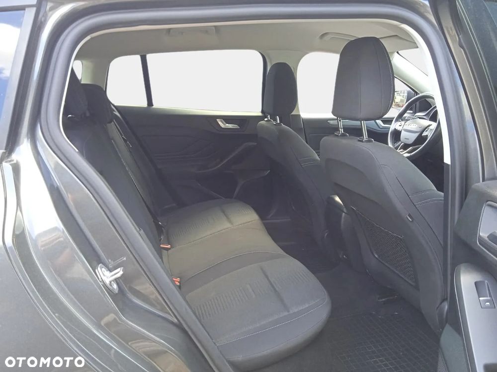 Ford Focus 1.5 EcoBoost Active - 31