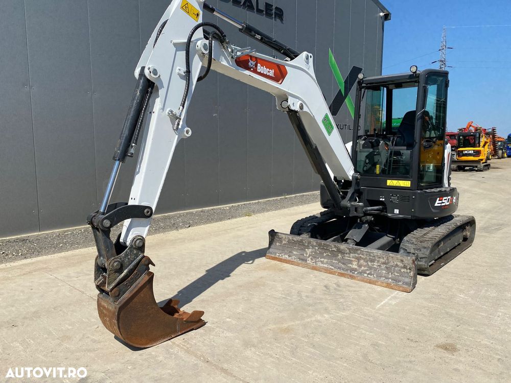 Bobcat E50Z Miniexcavator - 8