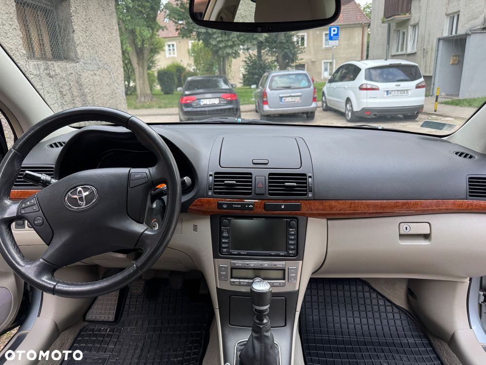 Toyota Avensis 2.0 D-4D Luna - 13