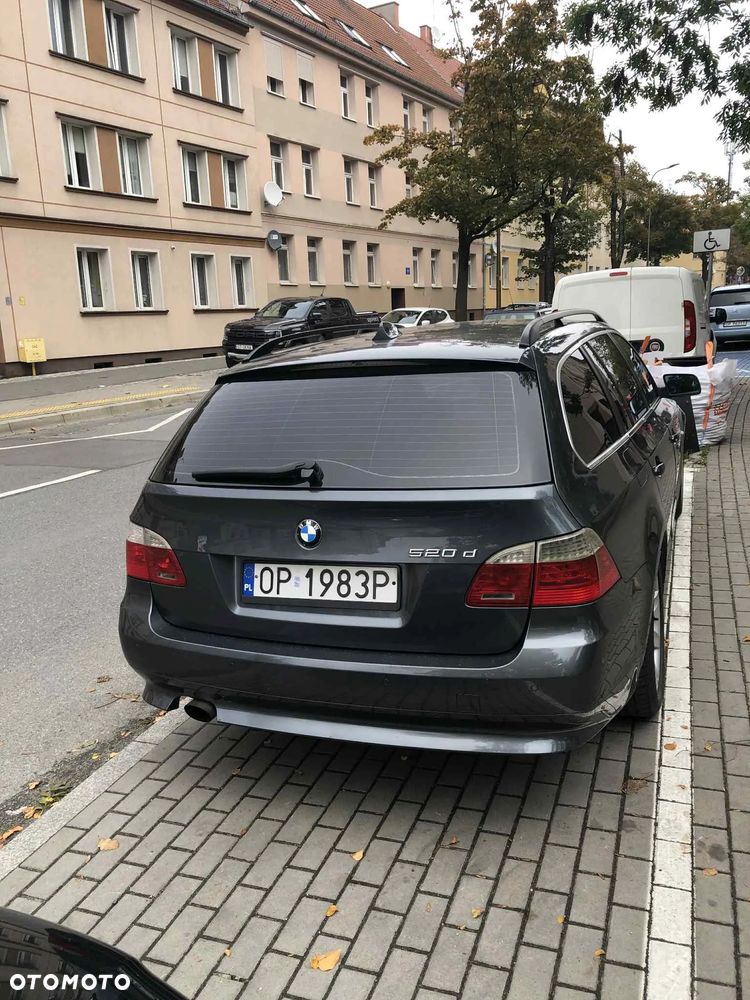 BMW Seria 5 520d Touring - 4