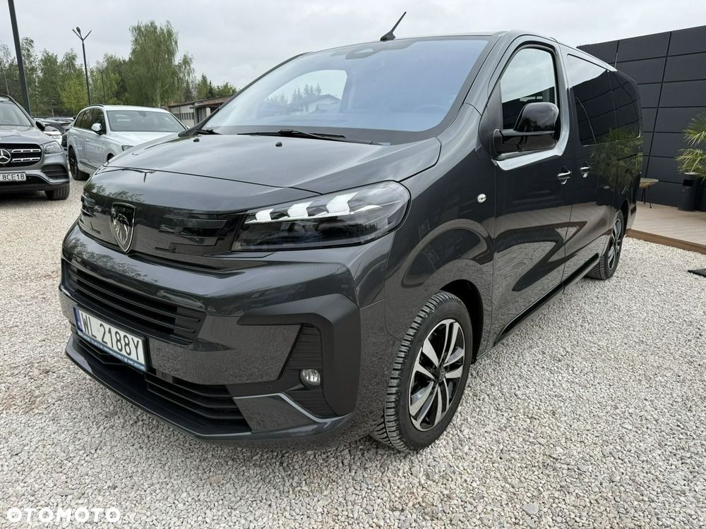 Peugeot Traveller - 1