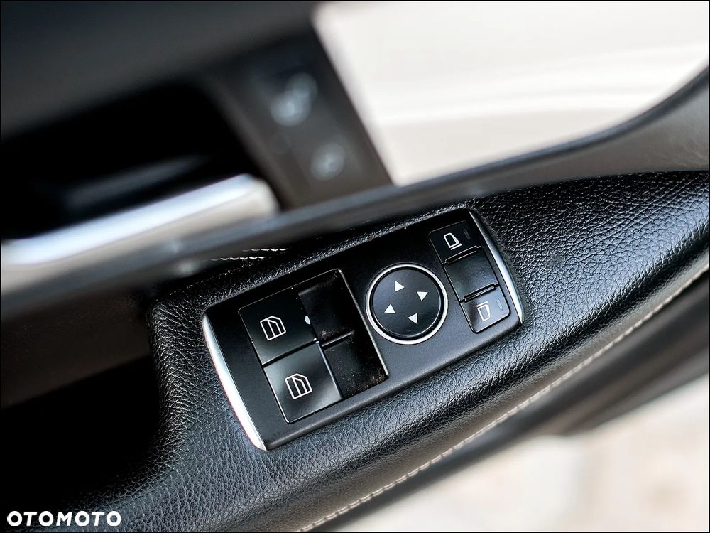 Mercedes-Benz Klasa C - 33