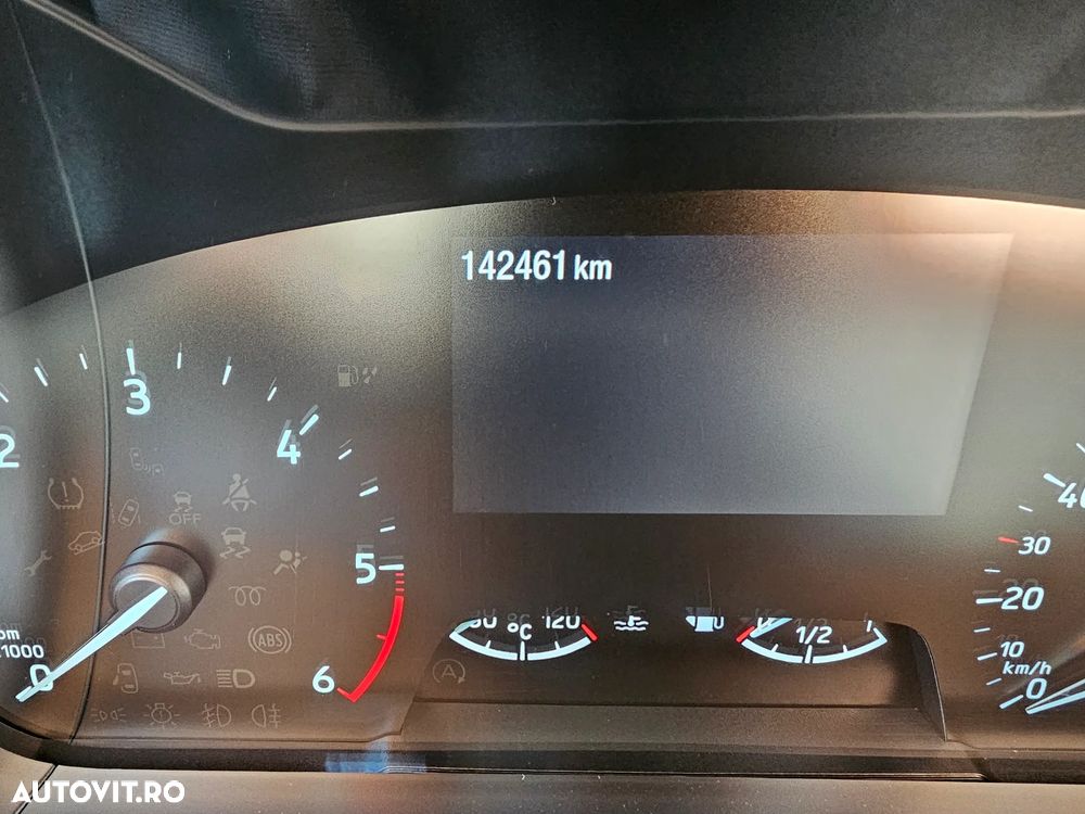 Ford Focus - 25