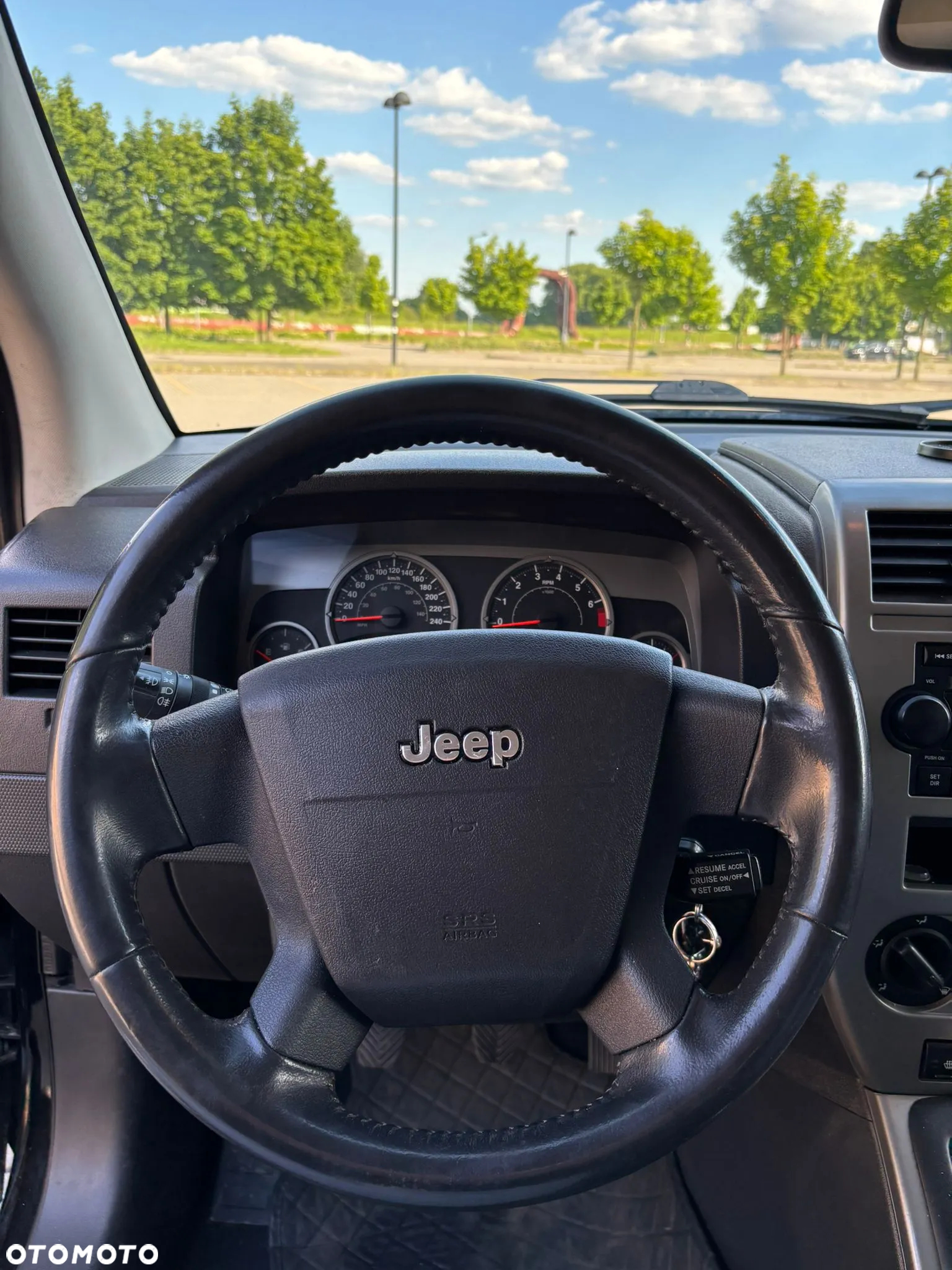 Jeep Compass - 12