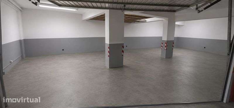 Garagem / Armazém 78m² para Arrendamento – Martim - Grande imagem: 2/4