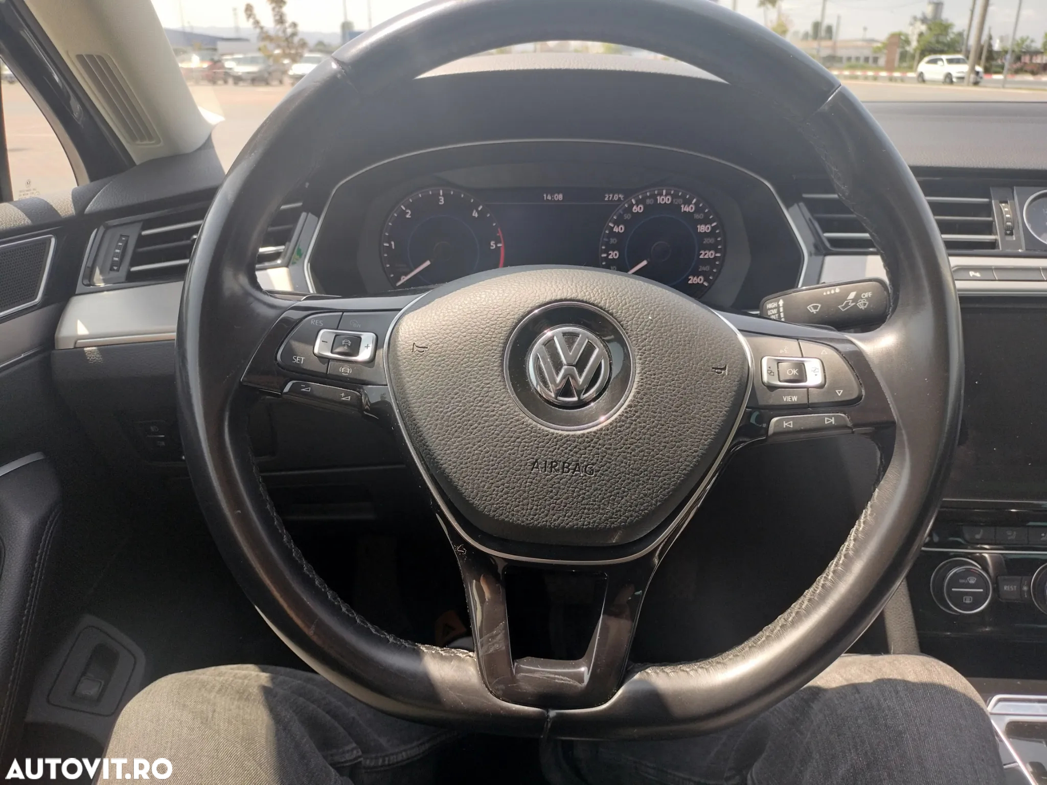 Volkswagen Passat 2.0 TDI DSG Highline - 10