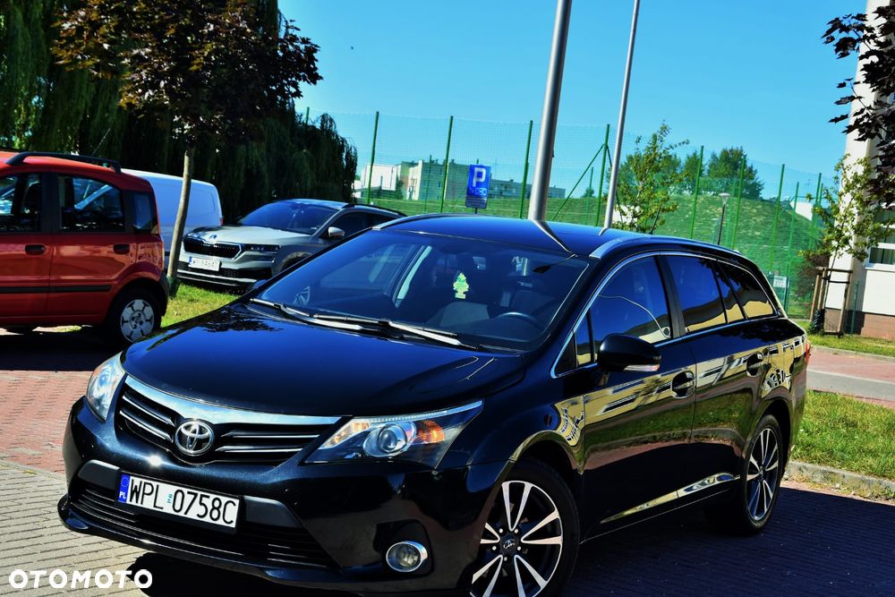 Toyota Avensis 2.0 D-4D Executive - 1
