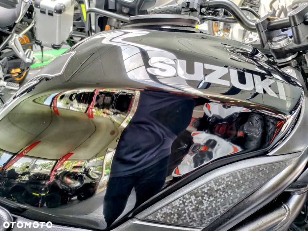 Suzuki SV - 20