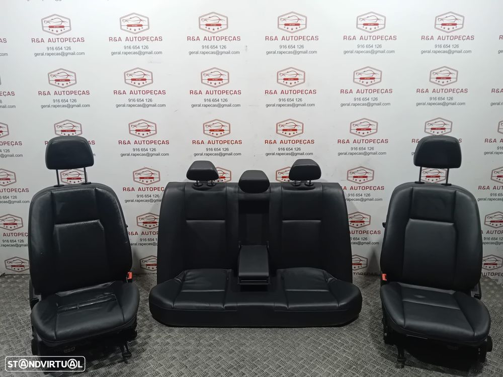 Conjunto de Bancos Mercedes Class C W204 Sedan em Pele Original - 15