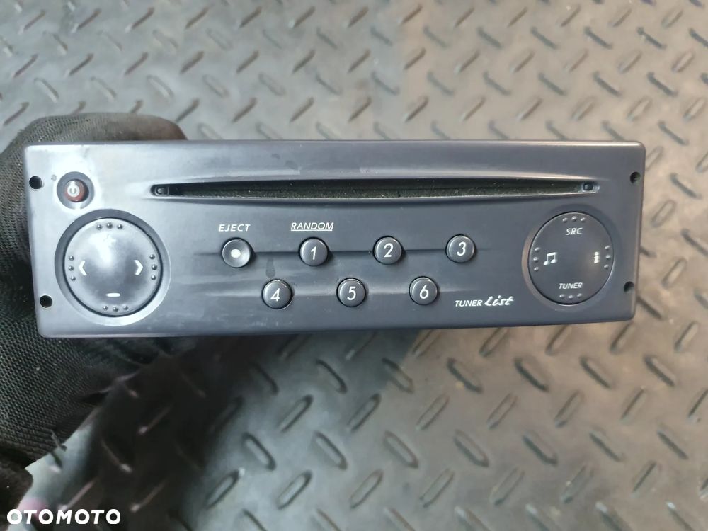 RADIO FABRYCZNE RENAULT LAGUNA II 1.9 DCI 8200247962 - 1