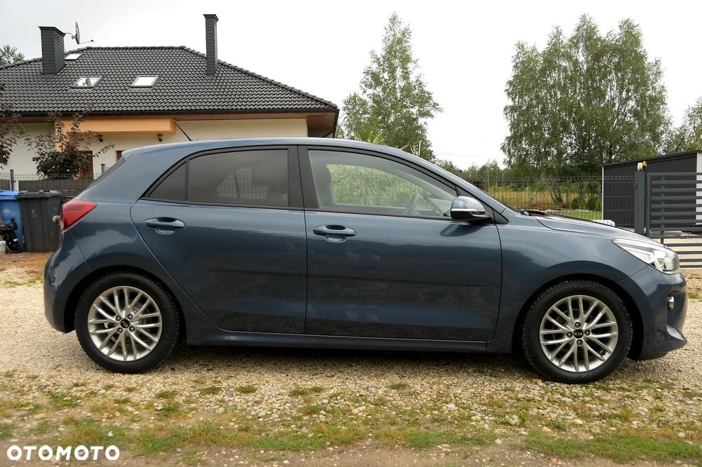 Kia Rio 1.4 L - 10