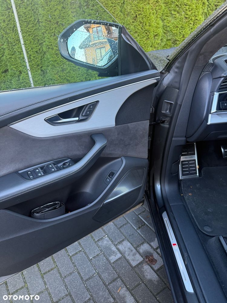 Audi Q8 - 9