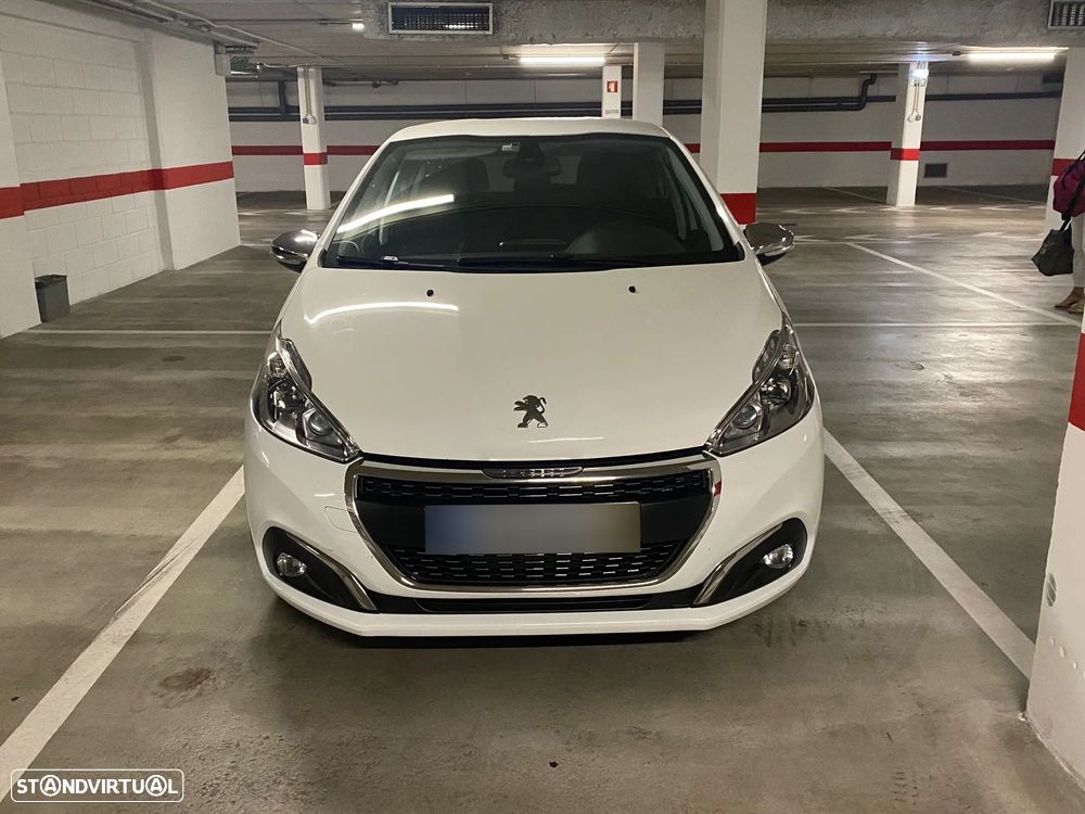 Peugeot 208 1.2 PureTech Signature - 1