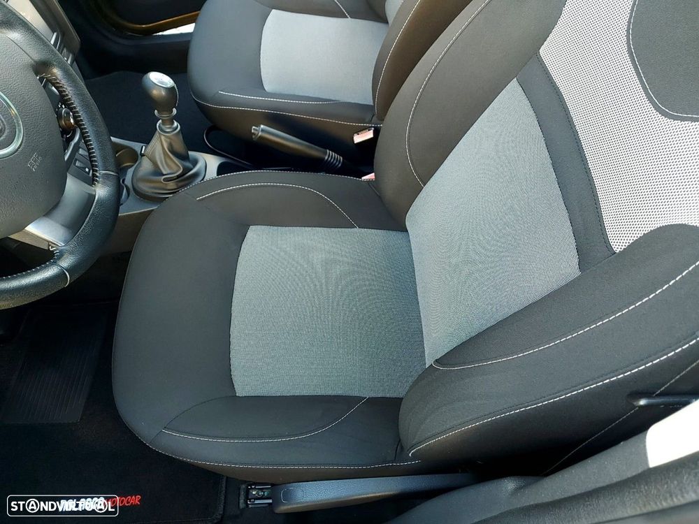 Dacia Duster 1.5 dCi Prestige - 16